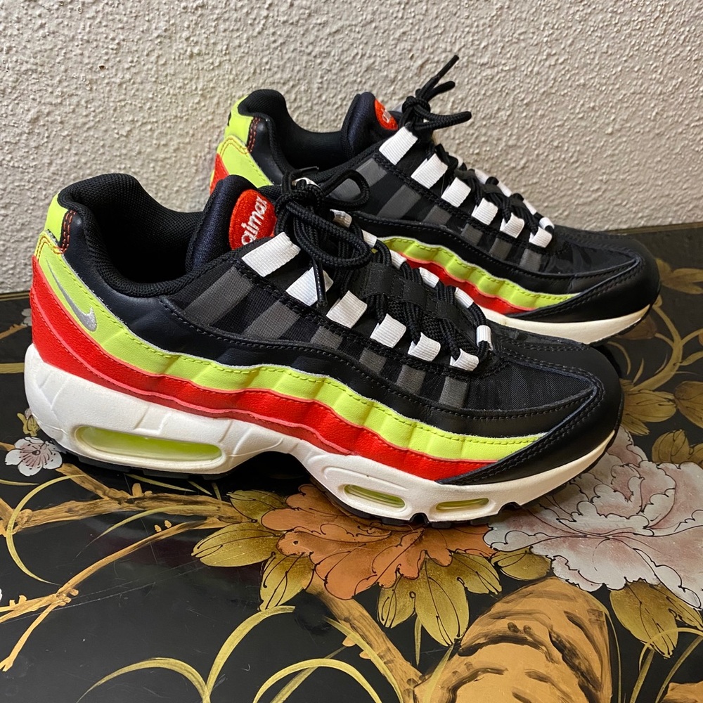 🔥Nike Air Max 95’ Neon Black & Red Sneakers🔥